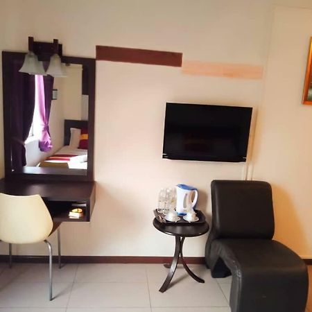 City Inn Kuching Buitenkant foto