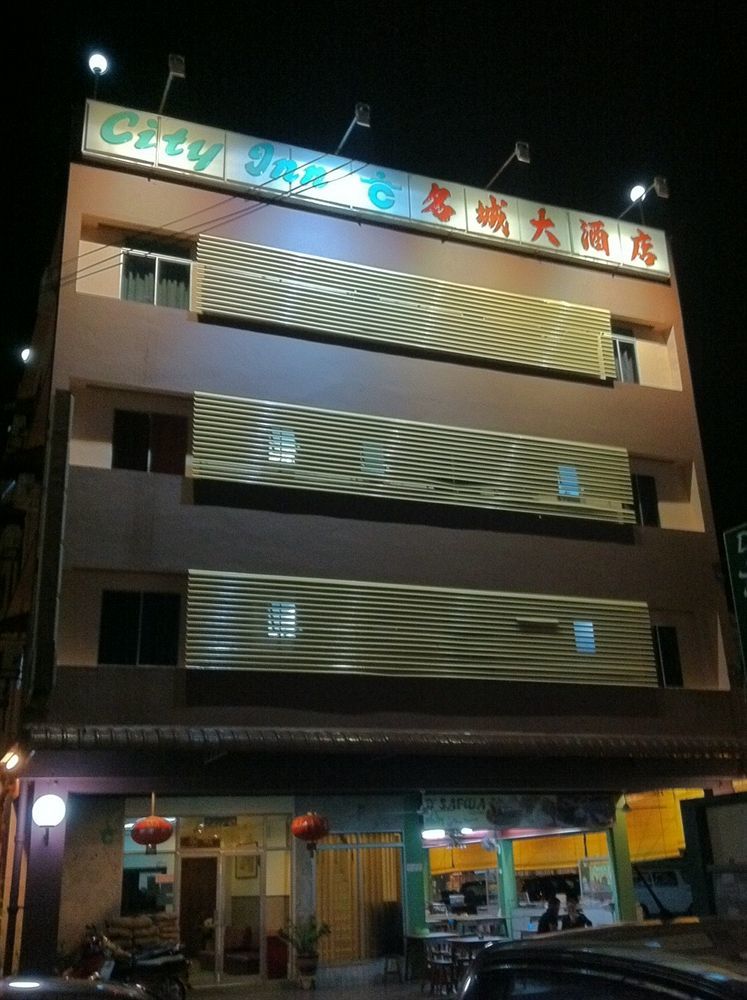 City Inn Kuching Buitenkant foto