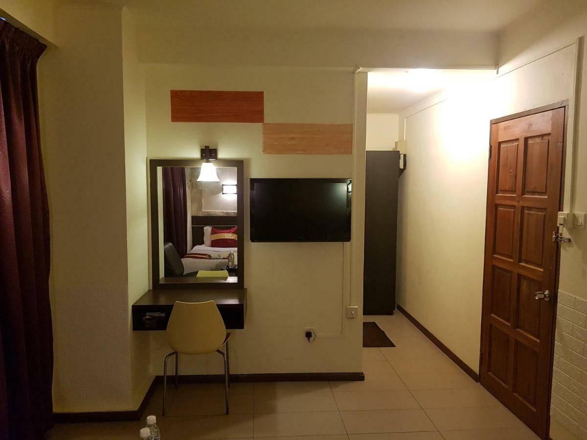 City Inn Kuching Buitenkant foto