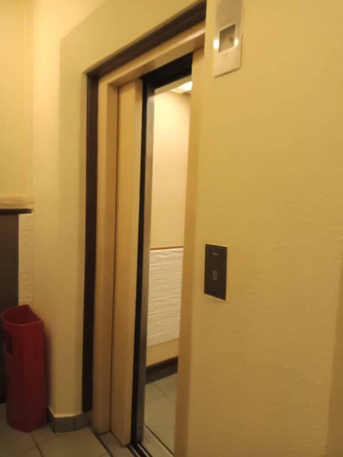 City Inn Kuching Buitenkant foto