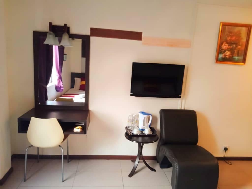 City Inn Kuching Buitenkant foto