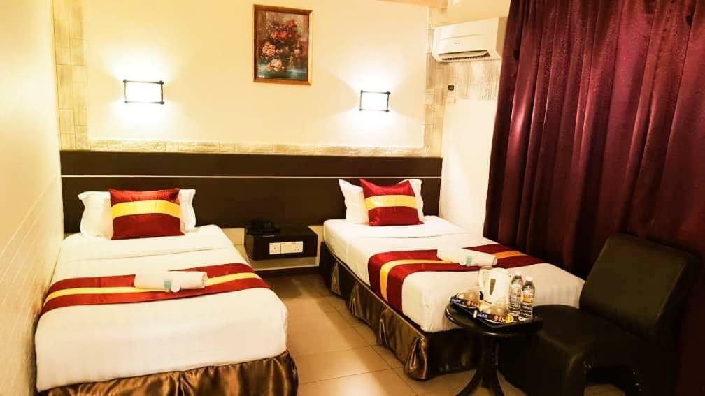 City Inn Kuching Buitenkant foto